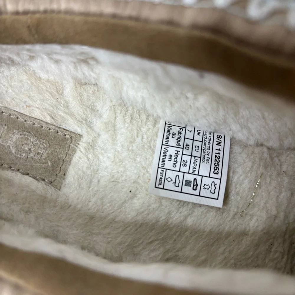 UGG Tazz Platform Slipper Sand Boots - Picture 4 of 11